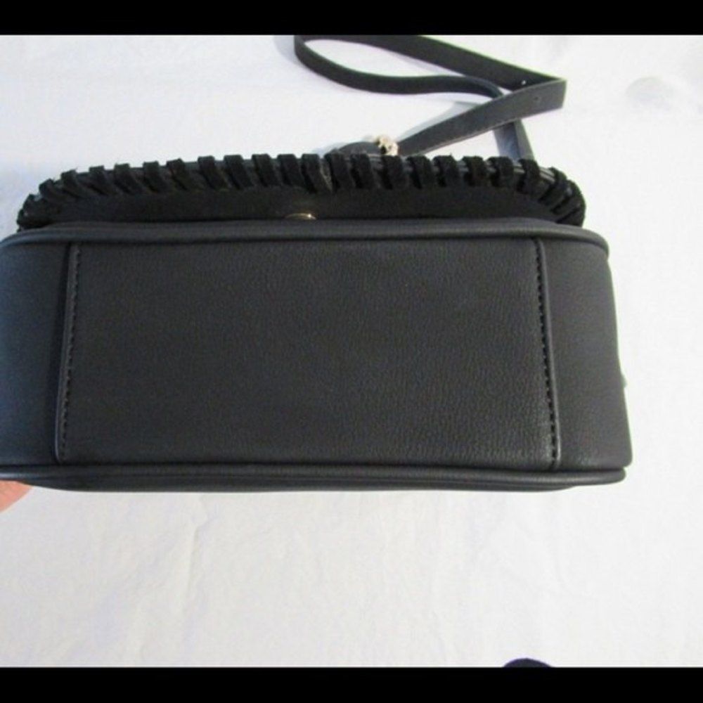 Flap Front Crossbody Handbag - Picture 6 of 6